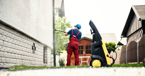 Best Patio and Deck Pressure Washing  in Country Clu, MO